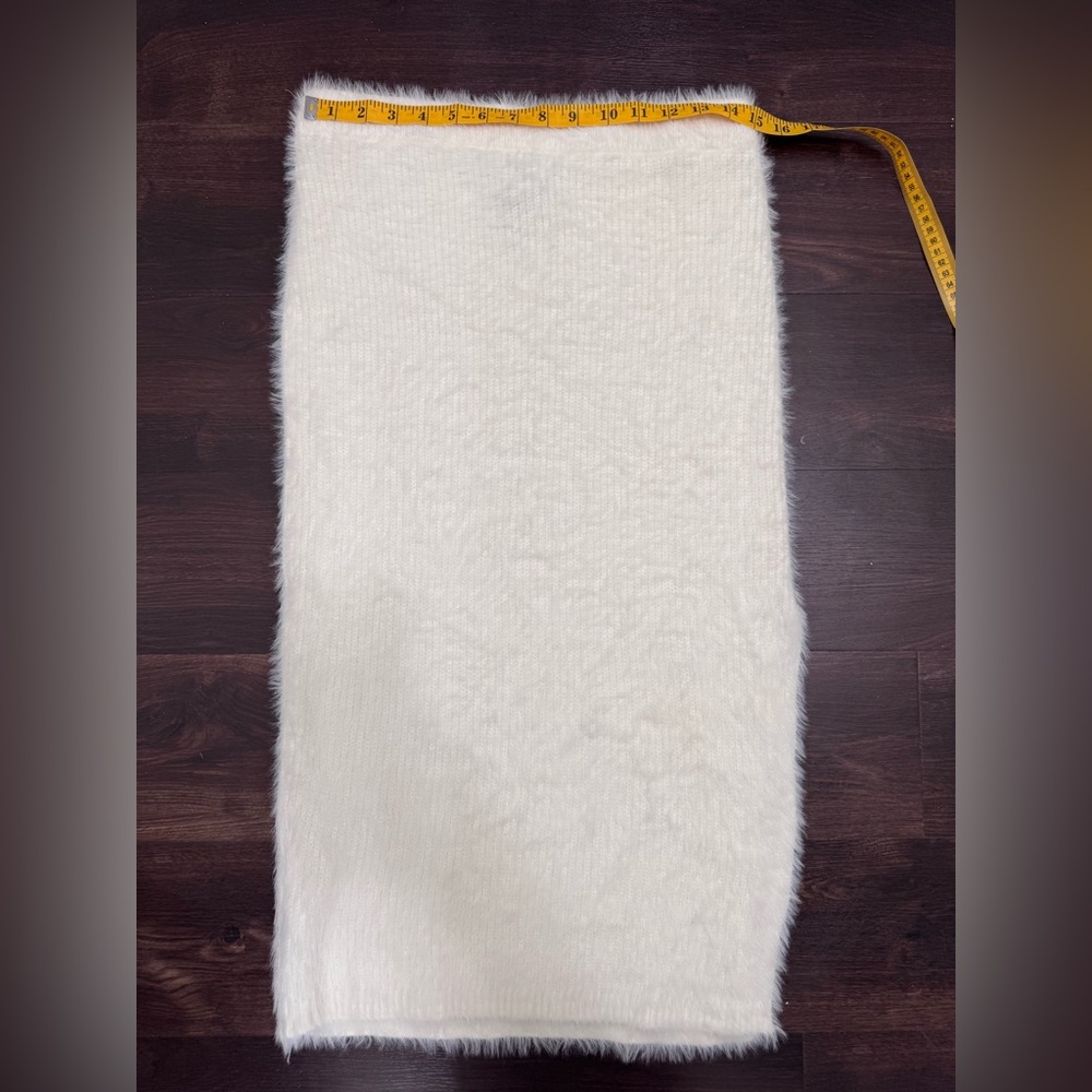 House of Harlow 1960 Fuzzy Cream Maxi Skirt
